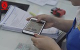 Sợ bị cắt thuê bao, người dân Hà Nội đổ xô đi chụp ảnh chân dung